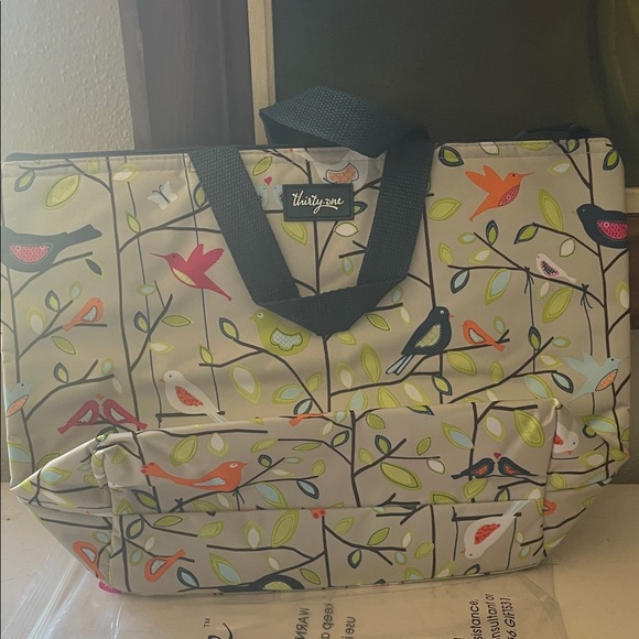 Thirty-One Colorful Bird Print Tote/ lunch bag NWT “Best Tweets” - Picture 3 of 5